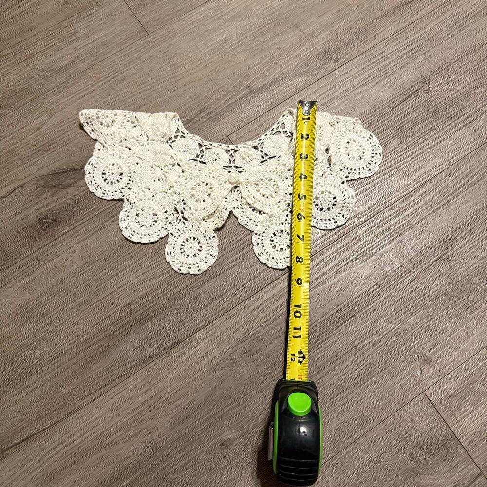 Handmade Crochet Cottagecore Victorian Lace Detachable Collar White - Picture 4 of 4